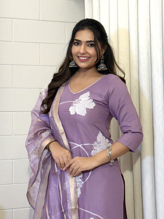 Kalakurti Purple Kurti Pajama With Dupatta Embroidery work